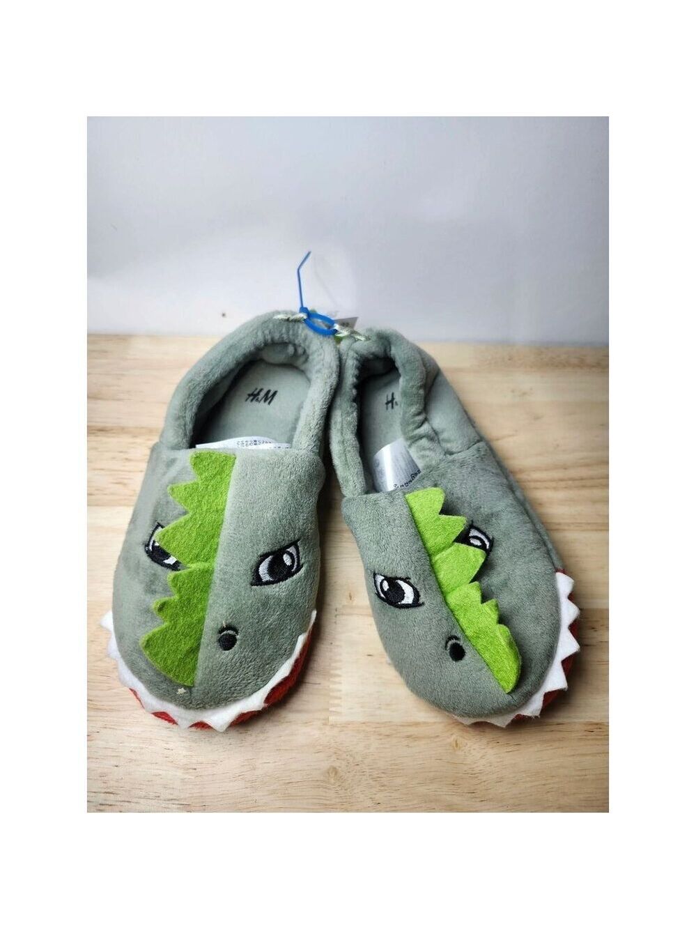 H&M Dino US size 11-12